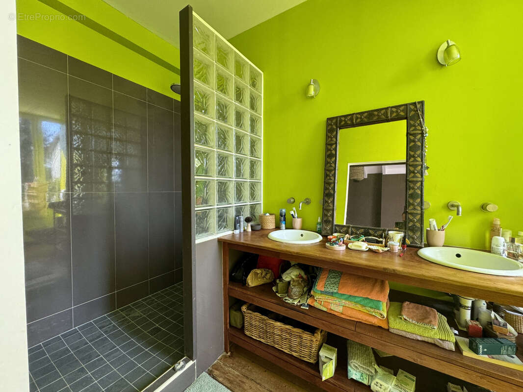 Maison à BARBEZIEUX-SAINT-HILAIRE