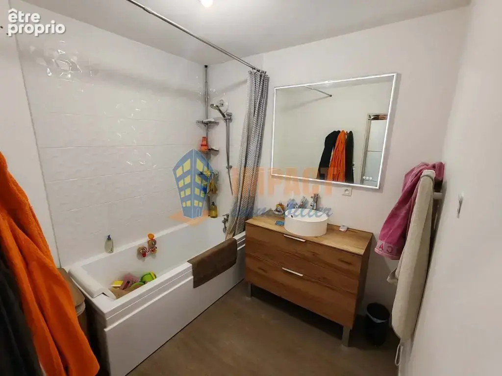 LILLE FAUBOURG D'ARRAS: Appartement de 2020, 3 chambres avec terrasse - photo 6
