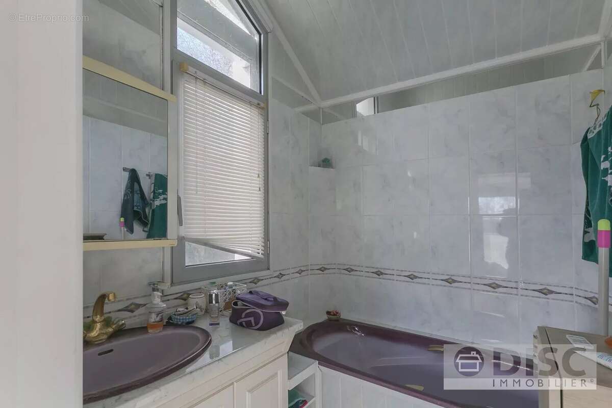 Maison à SAINT-ANDRE-DE-NAJAC