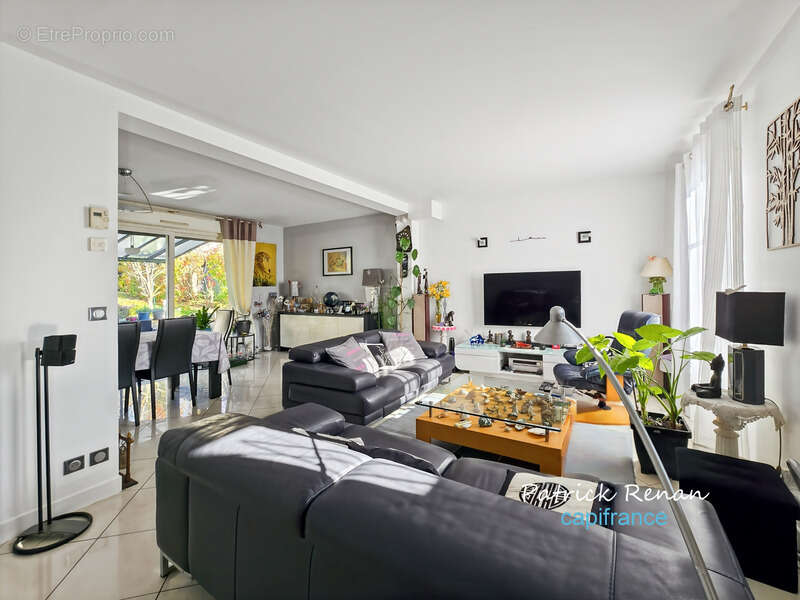 Maison à FONTENAY-LE-FLEURY