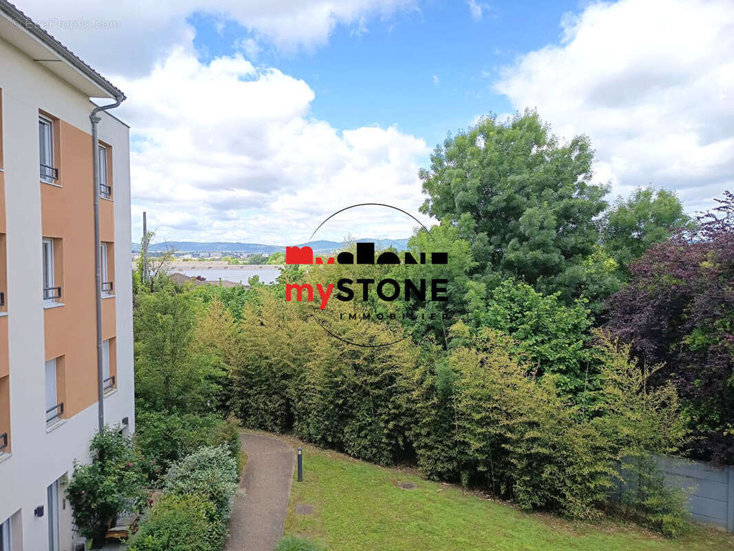 Appartement à JASSANS-RIOTTIER