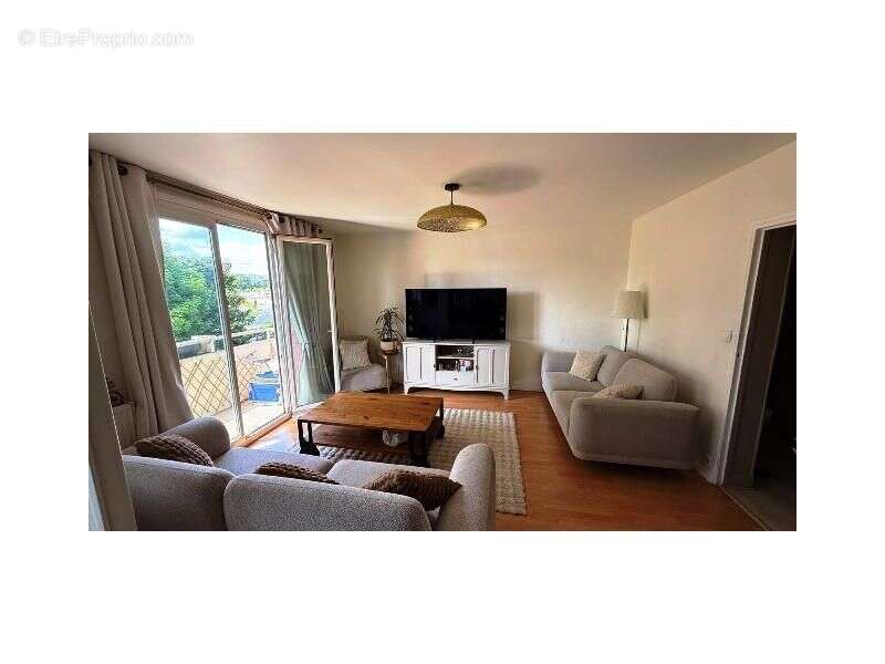 Appartement à FONTENAY-SOUS-BOIS