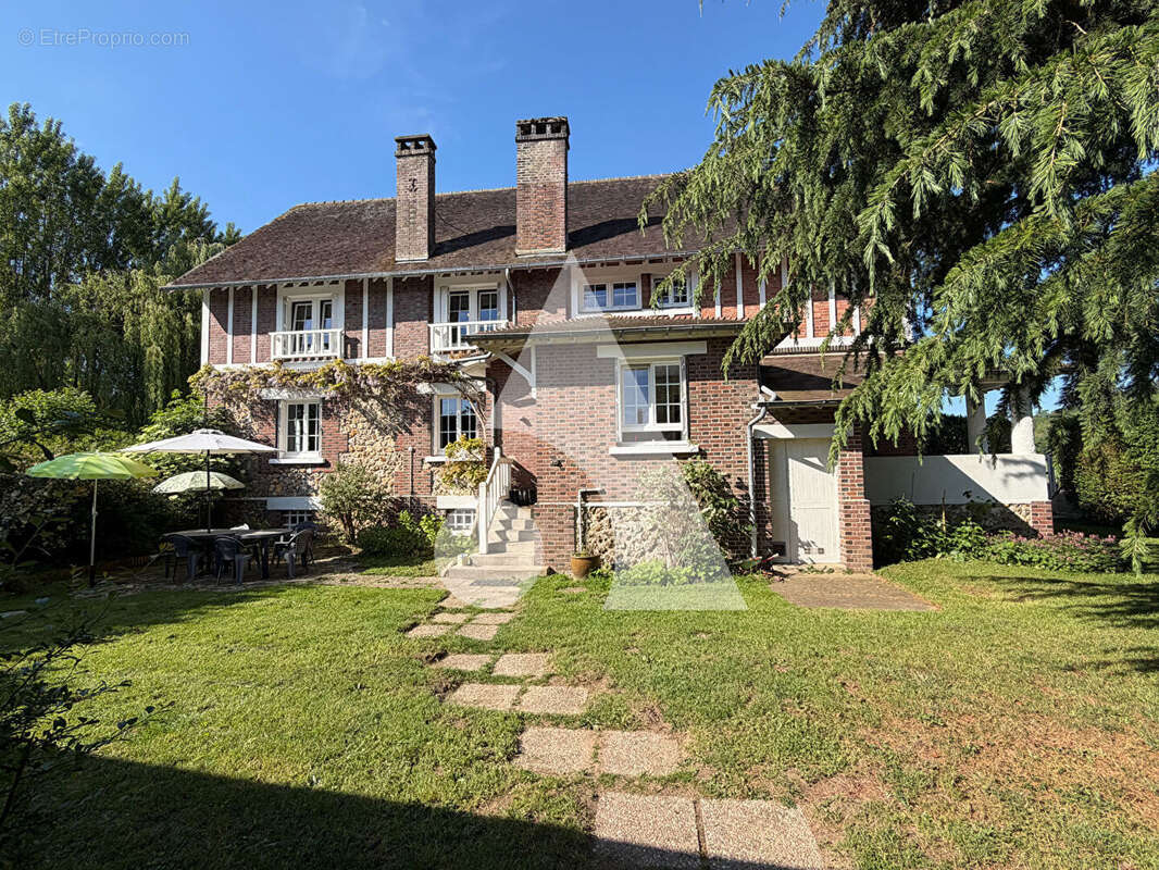 Maison à LA BONNEVILLE-SUR-ITON