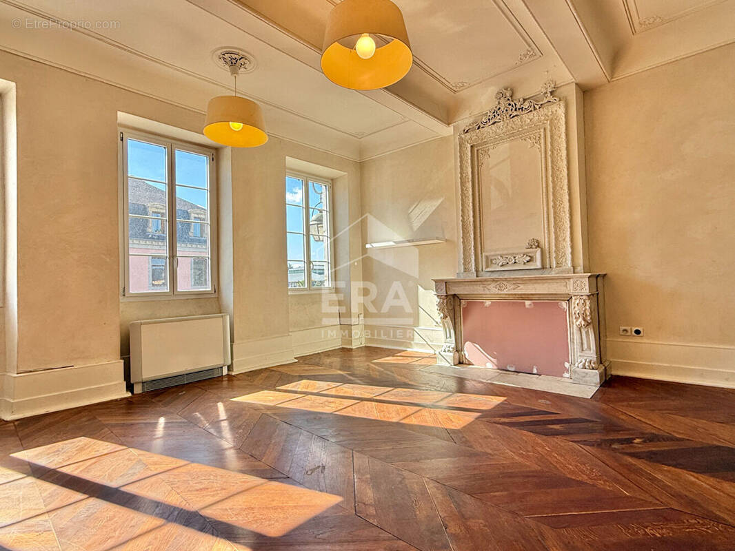 Appartement à VIC-EN-BIGORRE