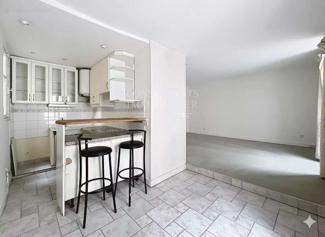 Appartement à PARIS-7E