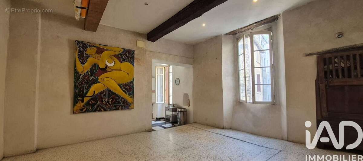 Appartement 198 m² à Saint-Laurent-Le-Minier  - photo 3