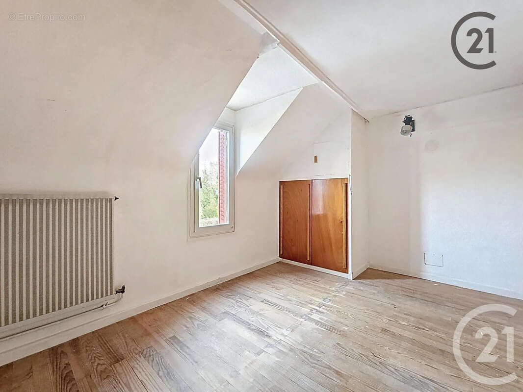 Maison à SAINTE-SAVINE