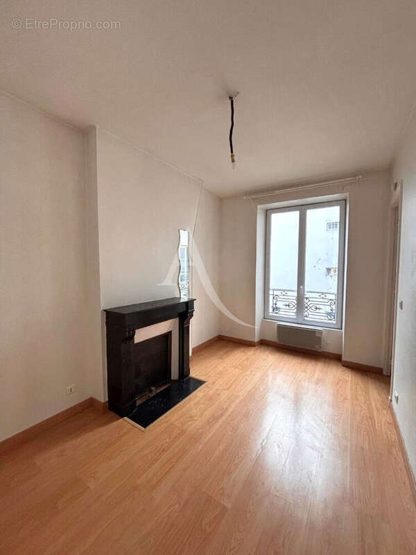 PARIS 11ème - Secteur Saint-Maur / Belleville - Appartement T2 - 30.10 m² - photo 5