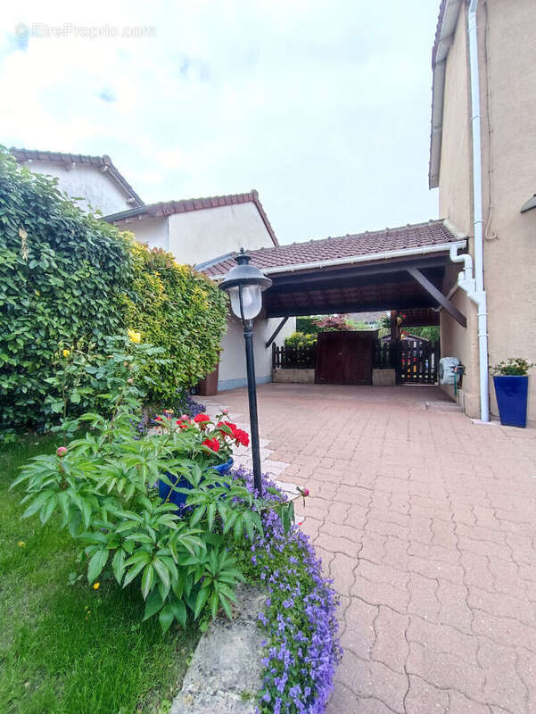 Maison à FONTENAY-LE-FLEURY