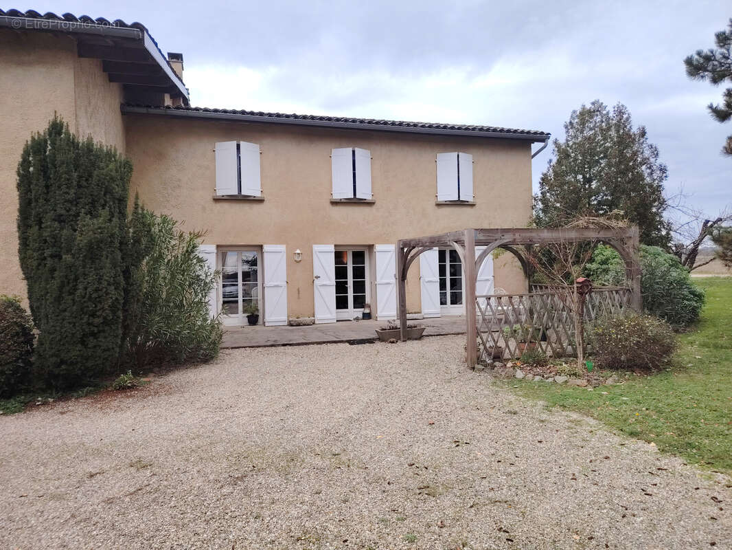 Maison à CHEYSSIEU