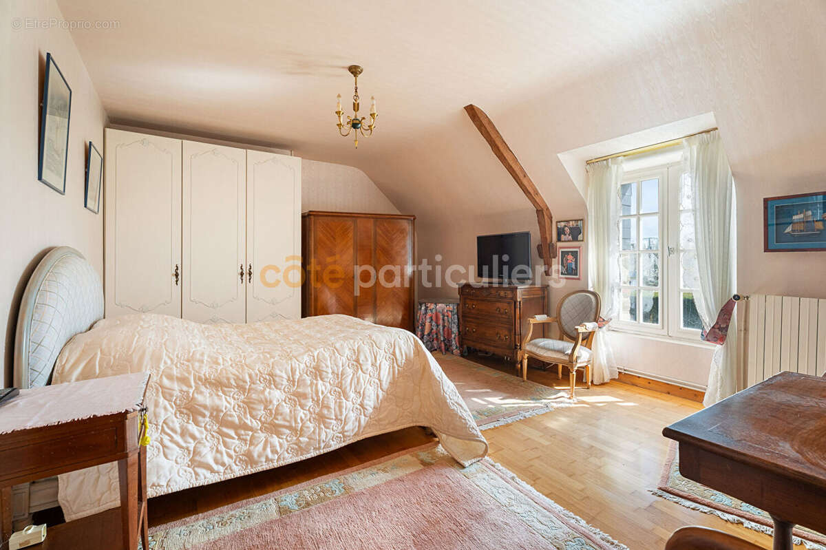 Maison à HIREL