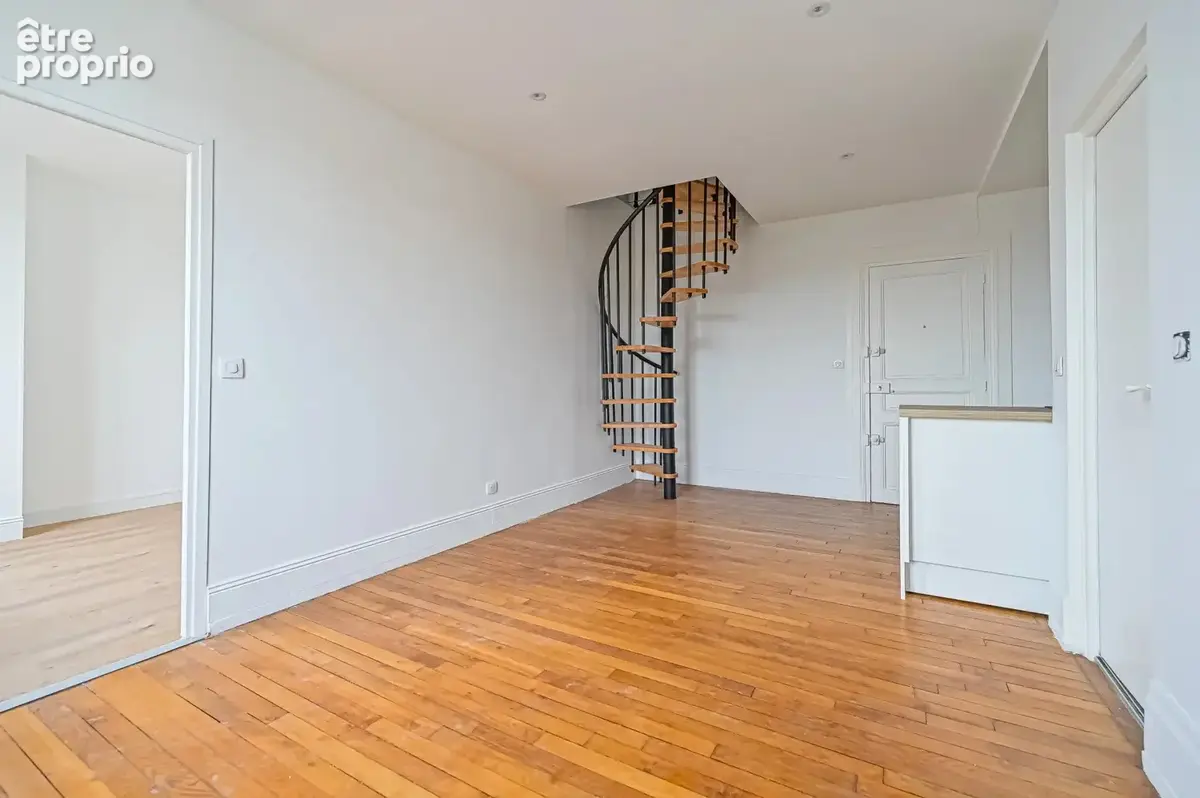 Suresnes – duplex rénové – 2 chambres – 63,36 m² au sol et 42 m² carrez - photo 5