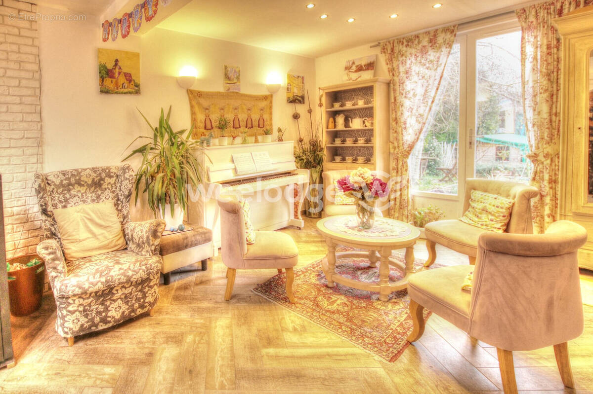 Maison à MEZIDON-CANON