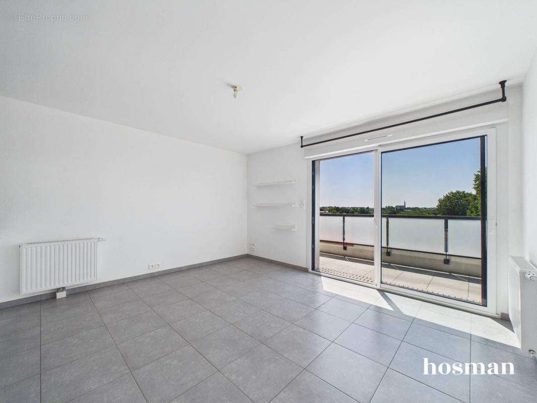 Ravissant appartement T3 de 63,67 m2 au dernier étage, terrasse de 31 m2, 2 places de stationnement et cave - Quartier La Grammo - photo 9