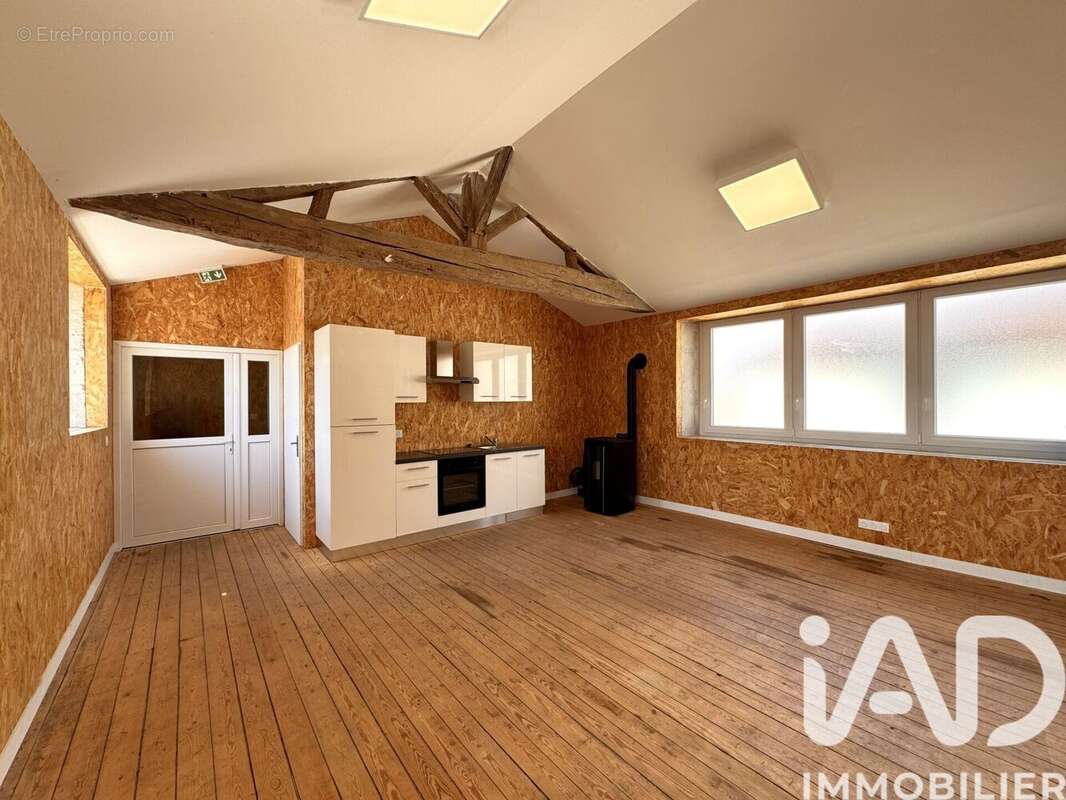 Appartement 196 m² à Vix  - photo 2