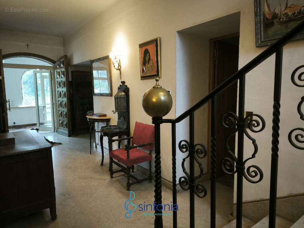 Maison à SAINT-PAUL-LES-FONTS