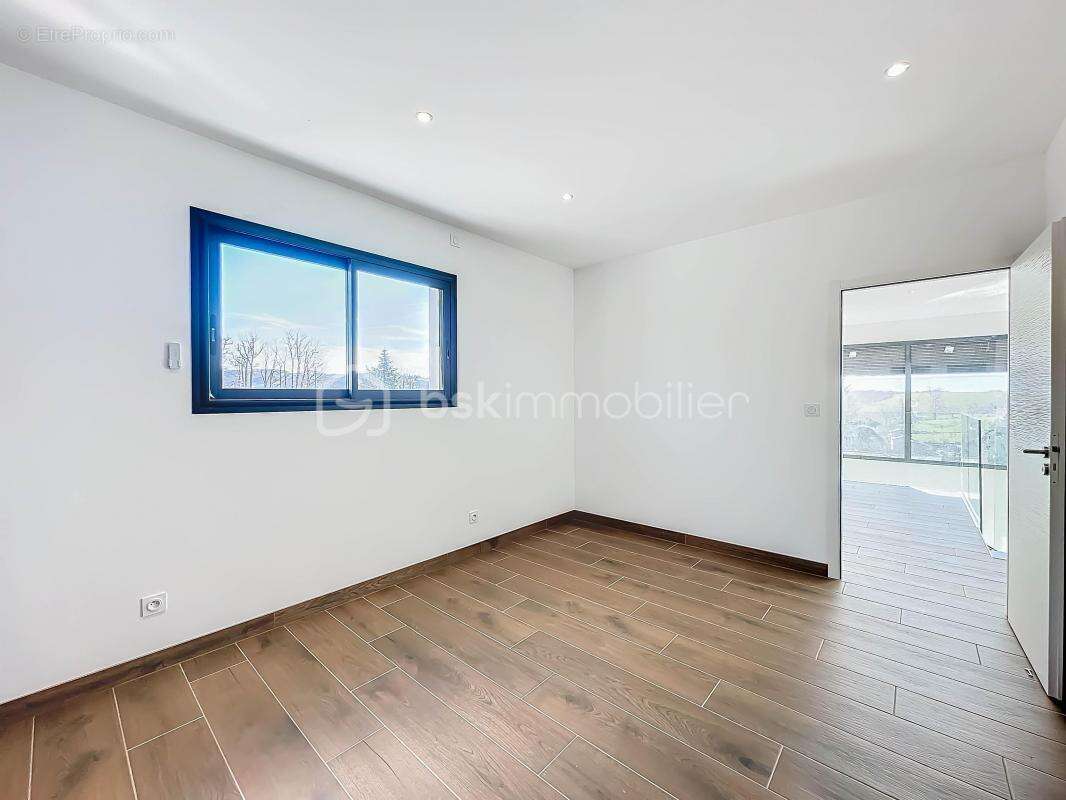 Maison à LA FOUILLOUSE