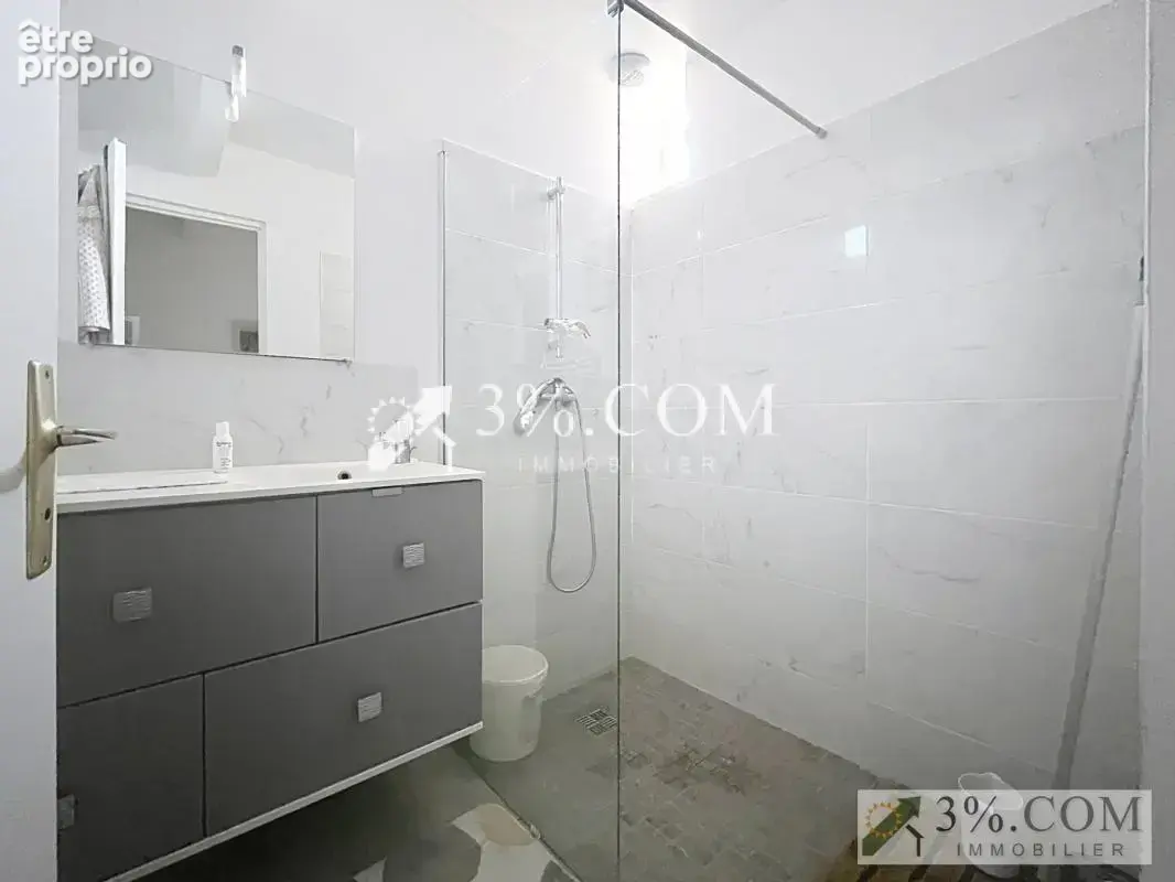 Maison 153 m2  habitables avec 2 logements indépendants et u - photo 8