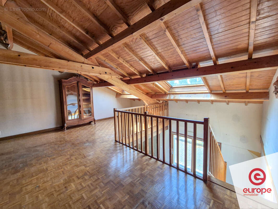 Ferme 10 pièces de 258m2 avec jardin et dépendances à Guillon-Terre-Plaine - photo 9