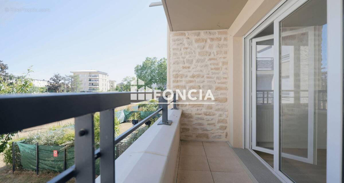 Appartement à DAMMARIE-LES-LYS