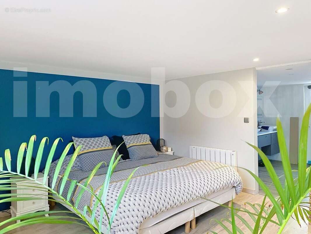 2514 - Maison à MESANGER