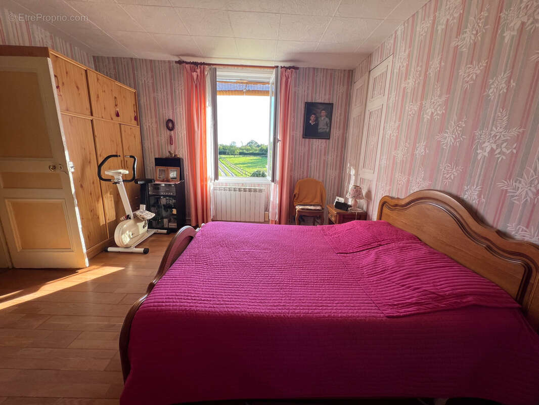 Maison de maître au fond d'une allée au calme avec annexes - photo 22
