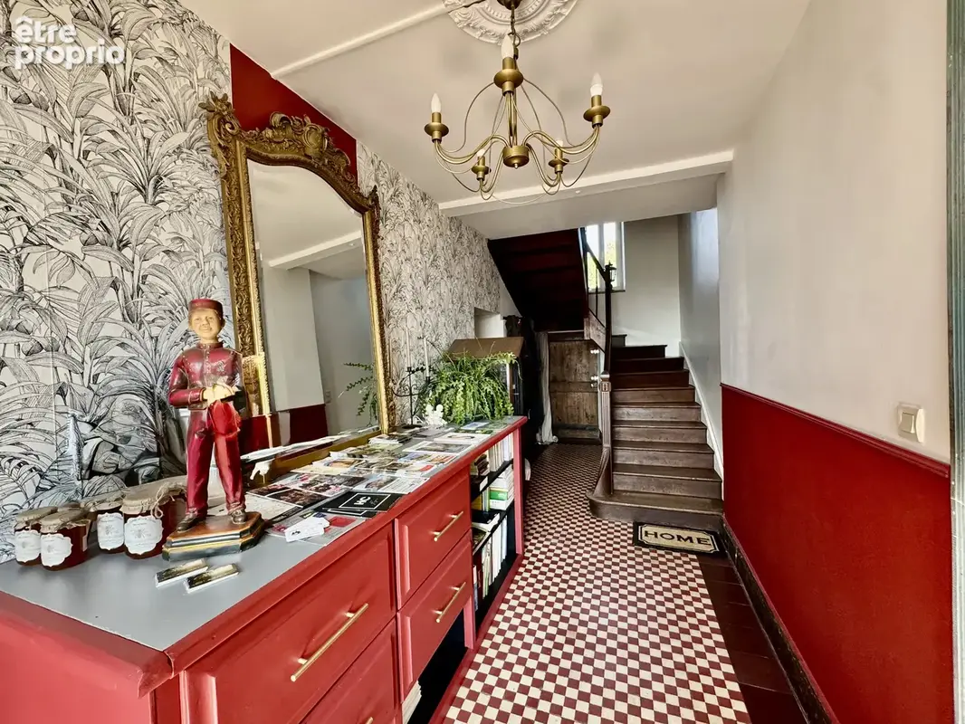 Rieupeyroux – Maison en pierre avec granges et 1,9 ha - photo 5