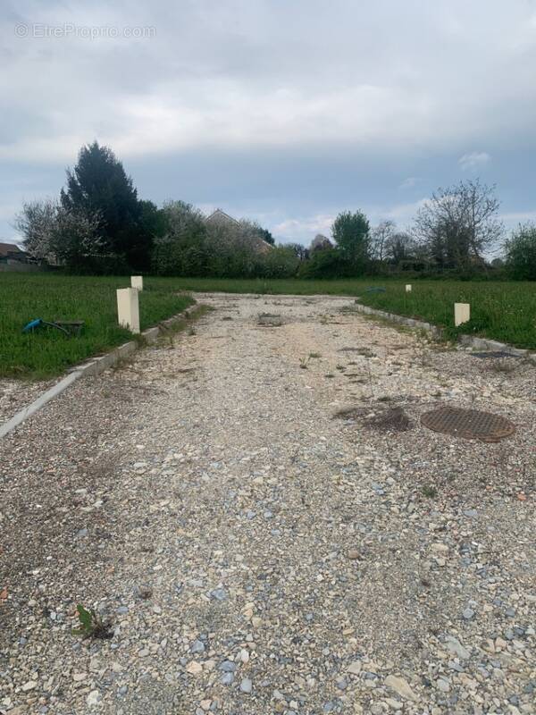 Terrain à LES ABRETS