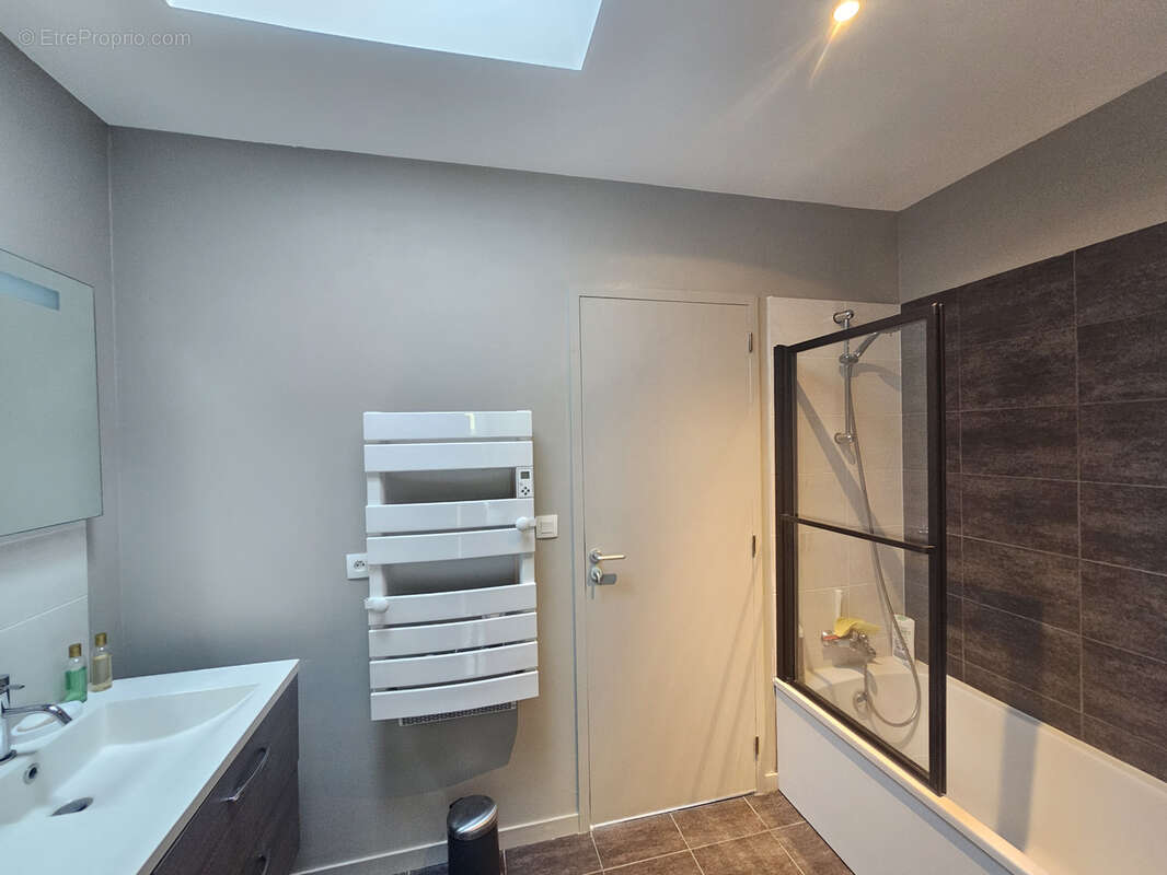 Maison familiale avec piscine à Avensan - photo 9