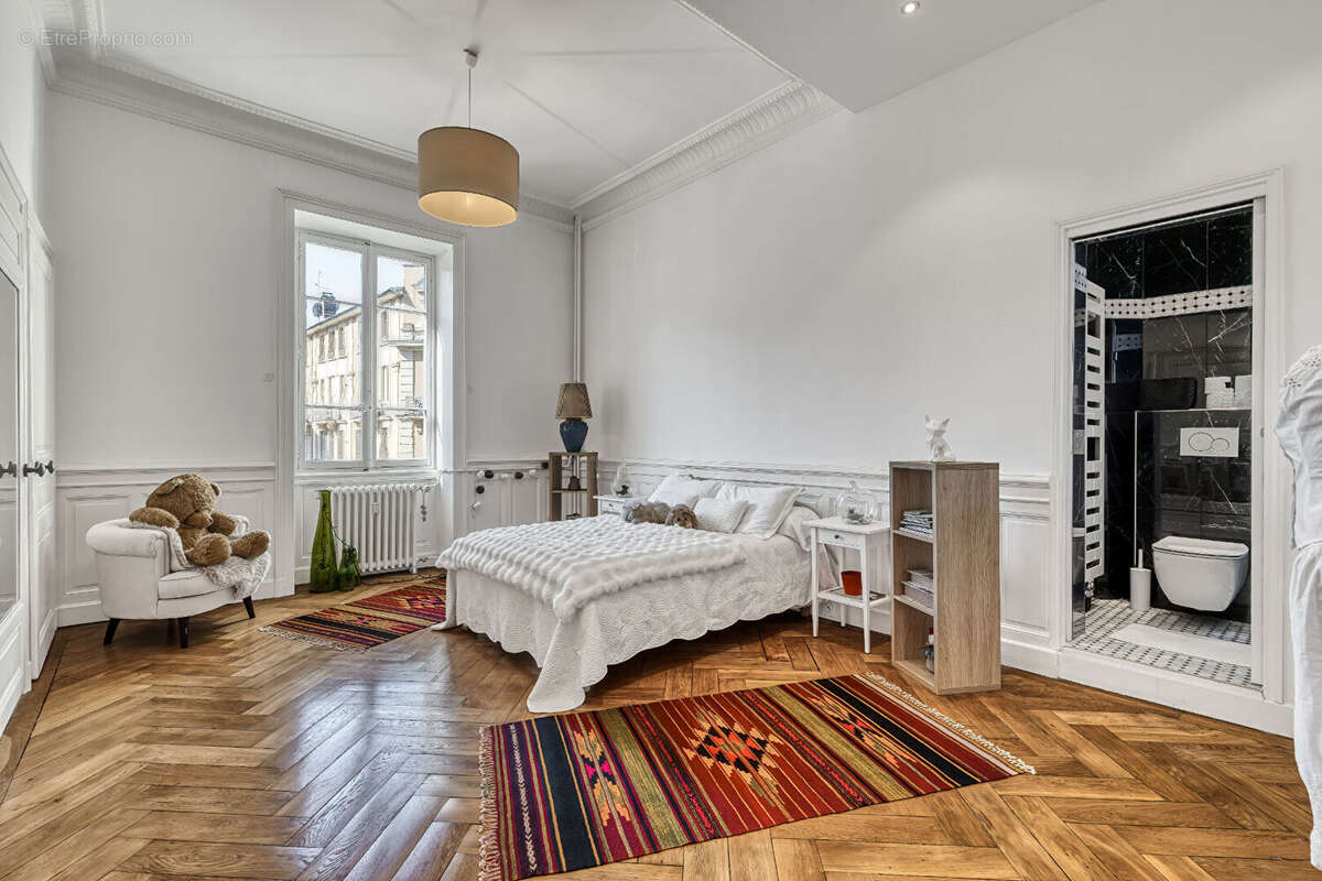 Appartement à AIX-LES-BAINS