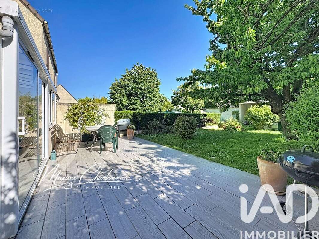 Maison 130 m² à Moissy-Cramayel  - photo 5