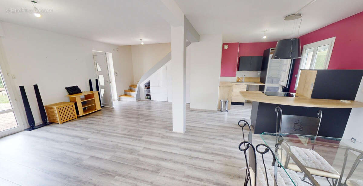 Maison individuelle avec garage et terrain - photo 2