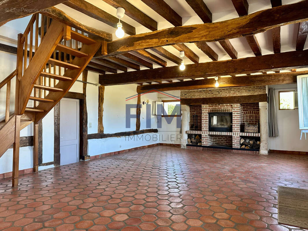 Maison à OSMOY-SAINT-VALERY