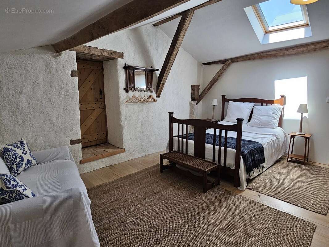 Maison à LOUBES-BERNAC