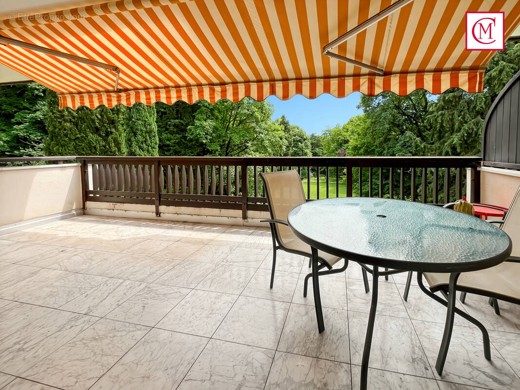 Appartement à MEYLAN