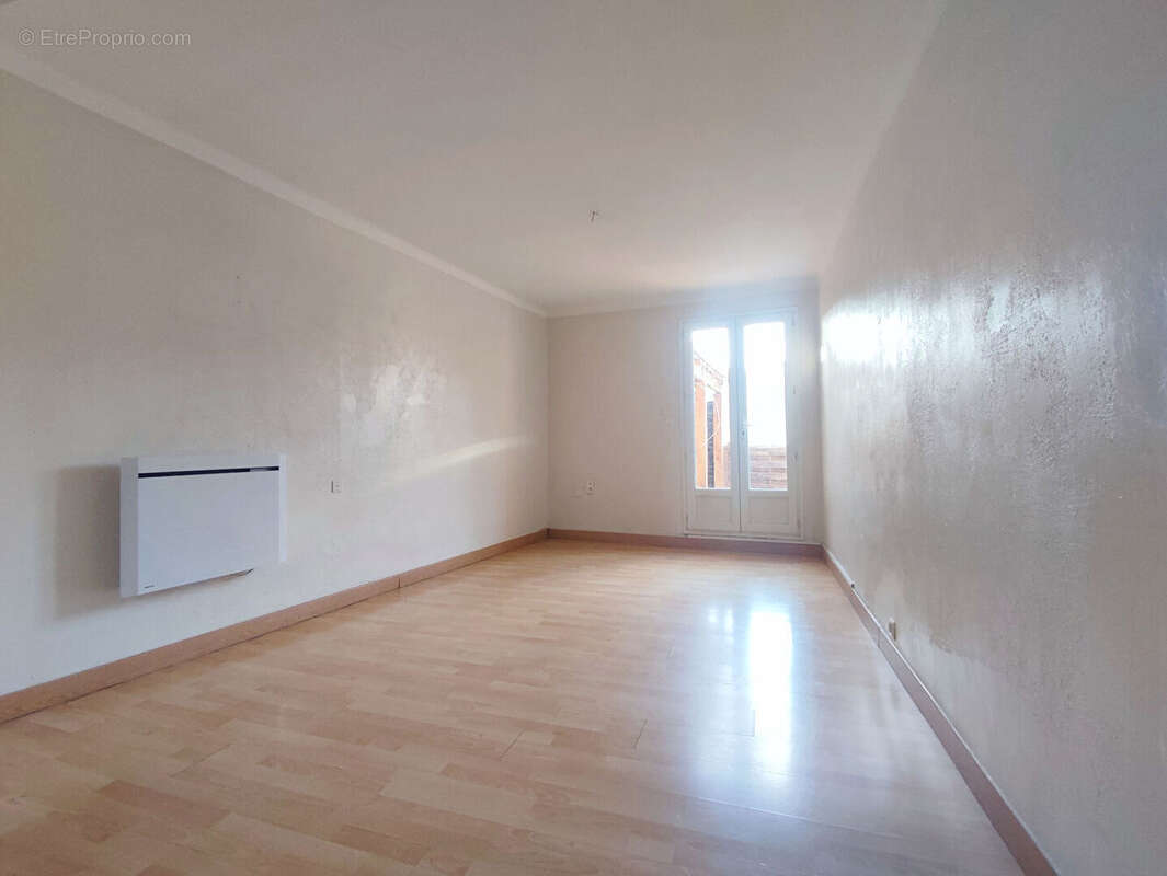 Maison à LATOUR-DE-FRANCE