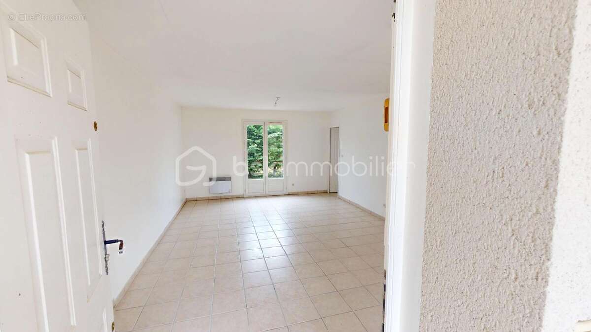 Maison à SAINT-DOULCHARD