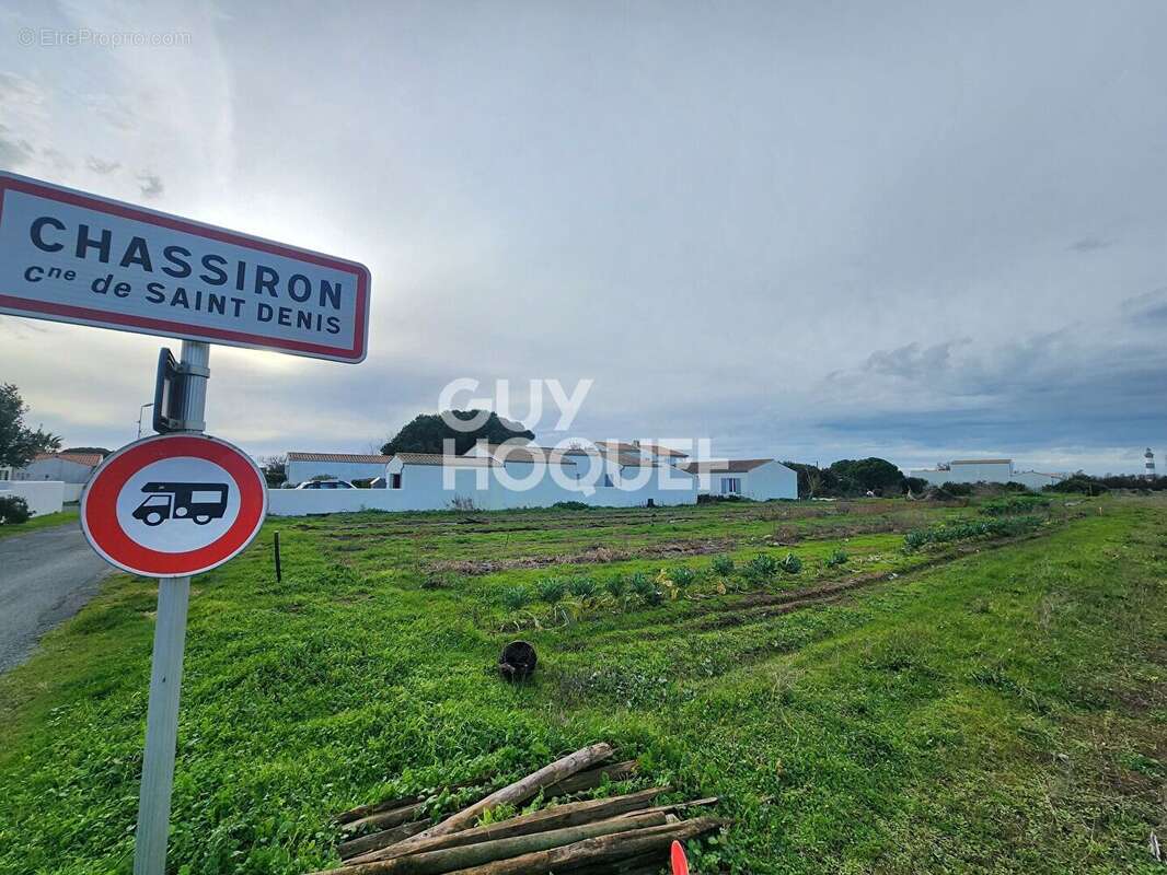 Terrain à SAINT-DENIS-D'OLERON