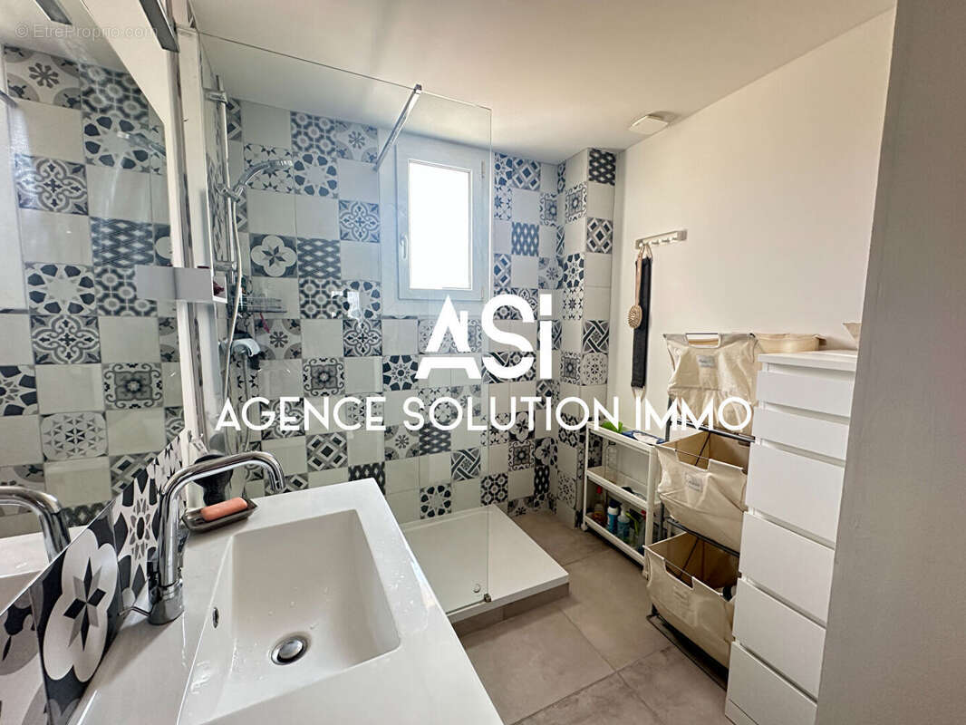 Appartement à VIVIERS