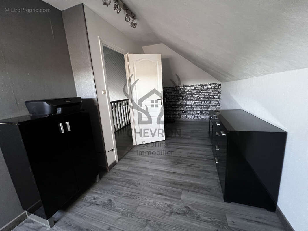 Maison à PRIX-LES-MEZIERES