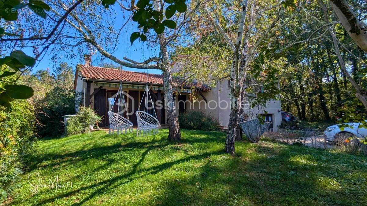 Maison 5 chambres - jardin 3320 m2 - photo 2