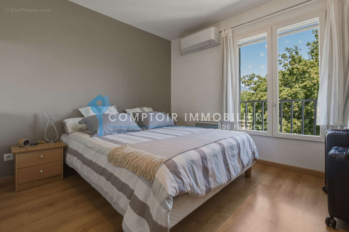 Appartement à SAINT-ISMIER