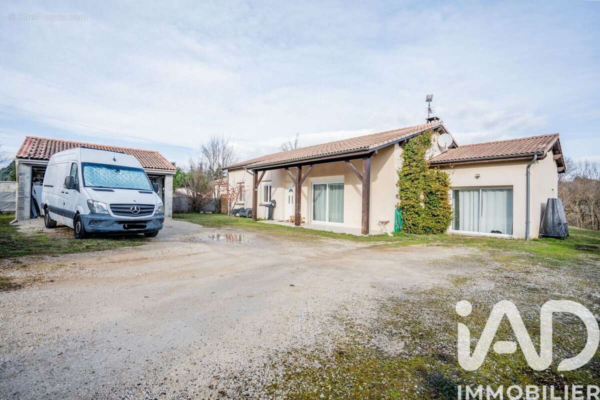 Maison 161 m² à Secheras  - photo 2