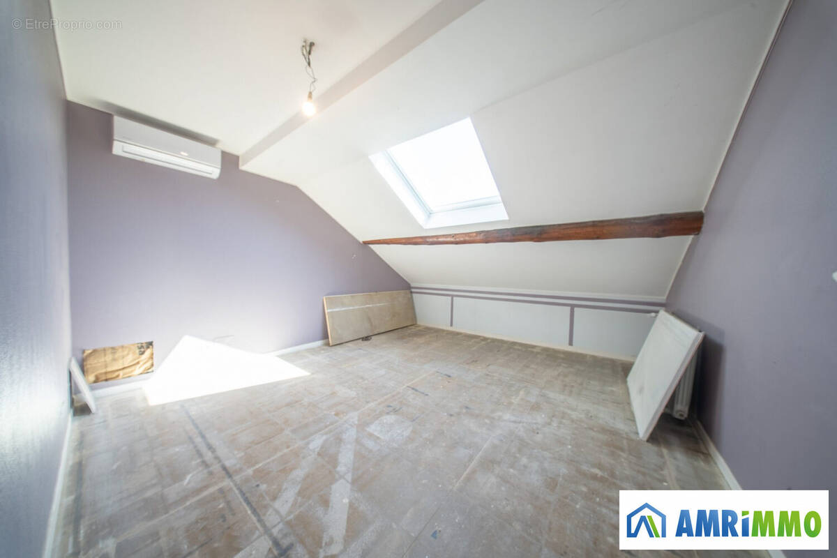 Appartement à CRUSNES