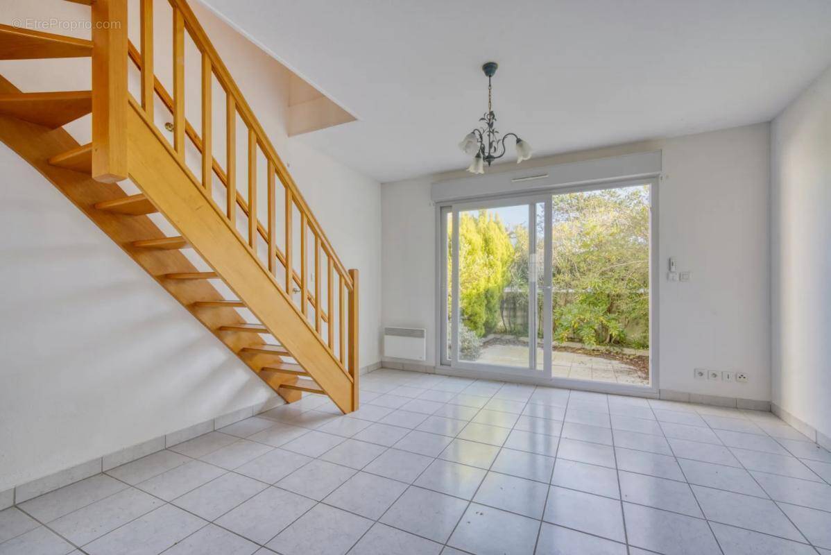 Maison à VAUX-SUR-MER