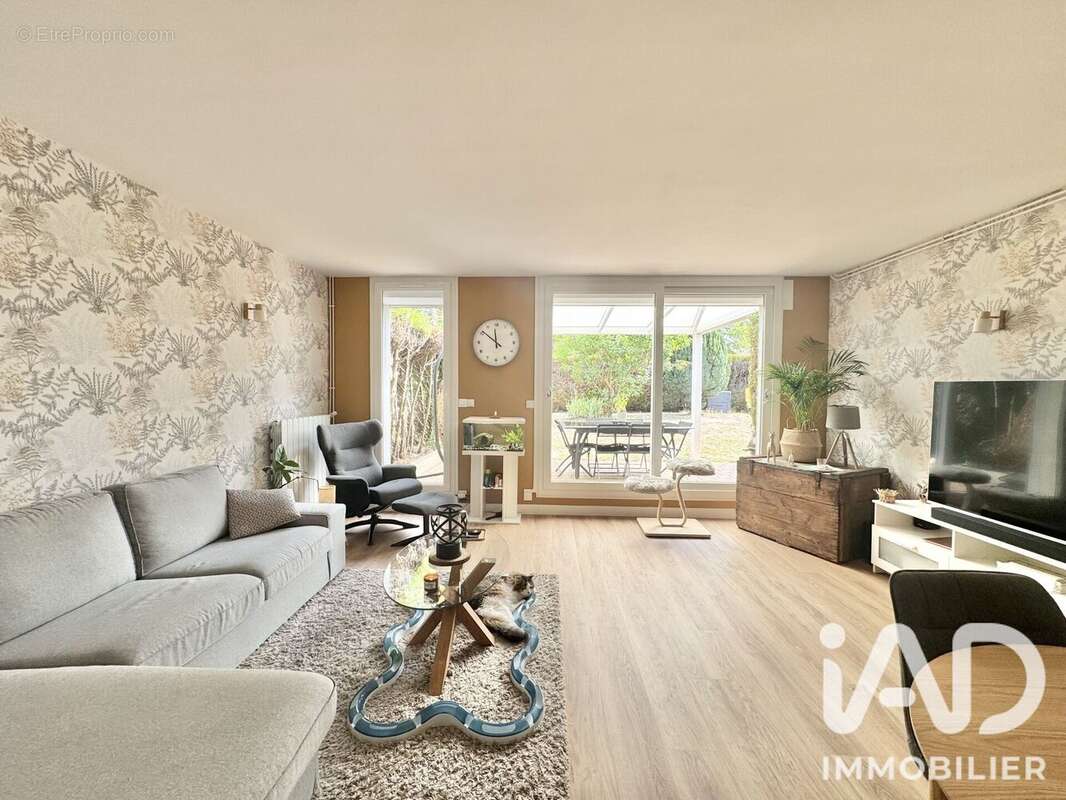 Maison 101 m² à Saint-Brice-Courcelles  - photo 4