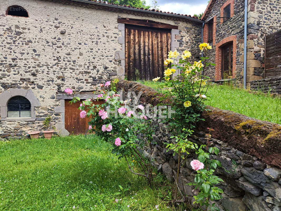 Maison à SAINT-GEORGES-D&#039;AURAC