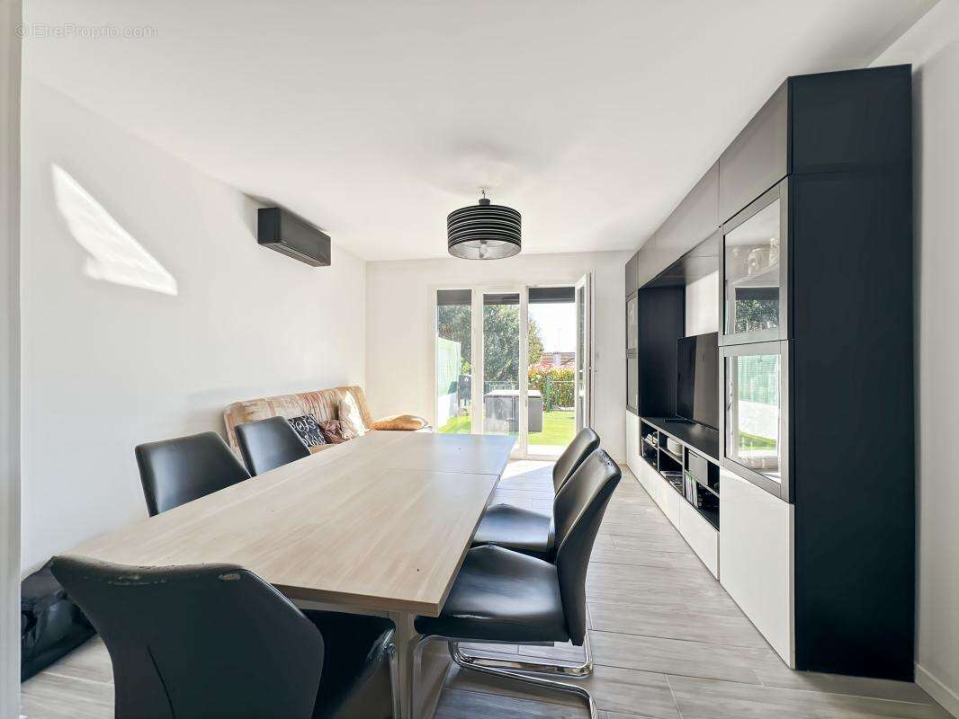 Appartement À Vendre T2 40M² TERRASSE 60M² - photo 5