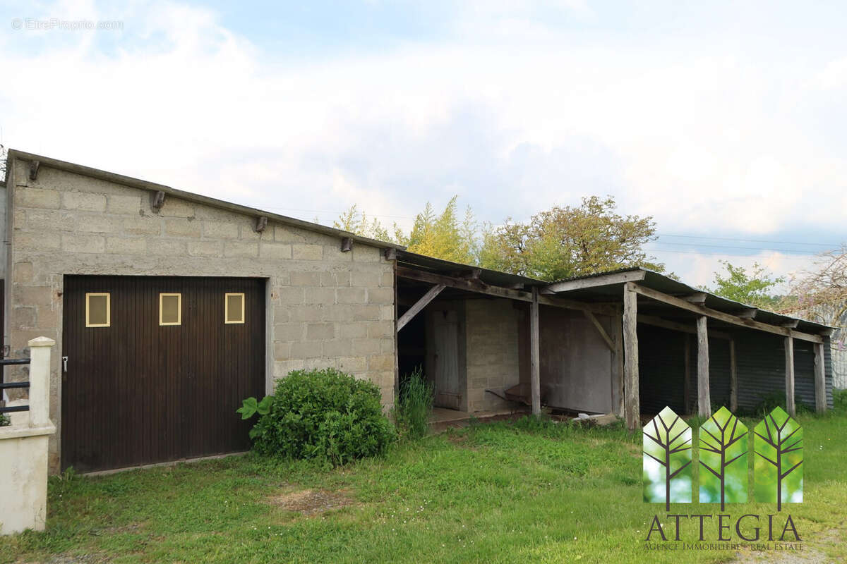 Maison 100 m² à Moutier-Malcard  - photo 6