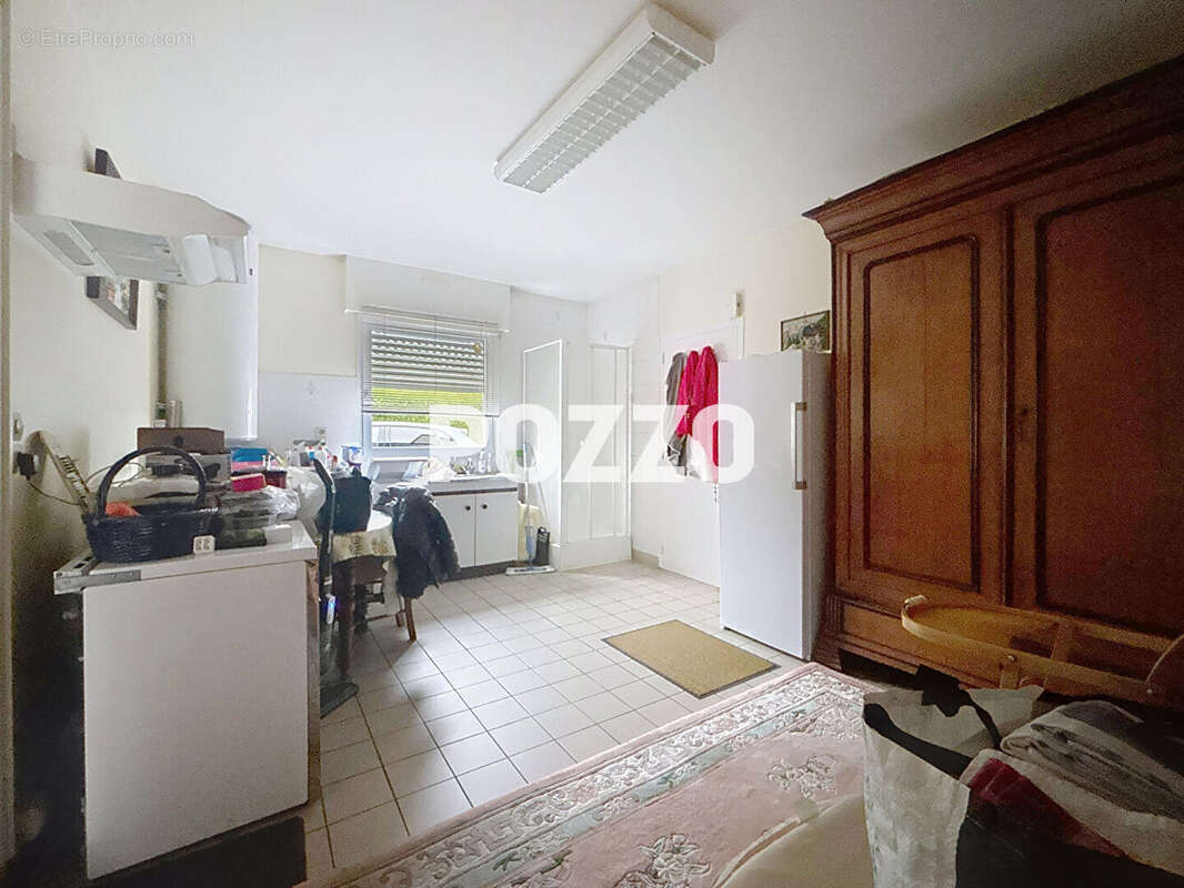 A Vendre - AVRANCHES - LE VAL SAINT PERE - Maison 6 pièce(s) 150 m² - Terrain - photo 16